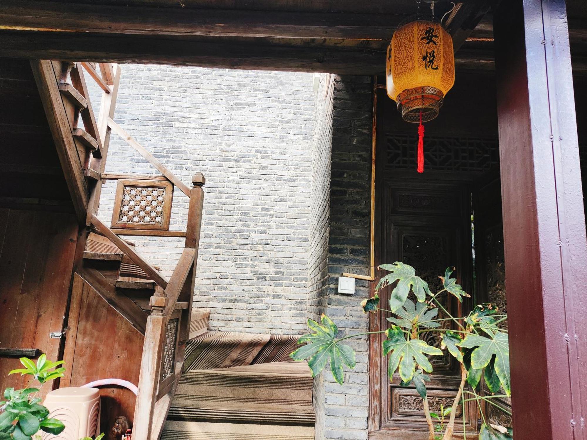 Big Tree Guesthouse - Naxi Old Style Lijiang  Exterior foto
