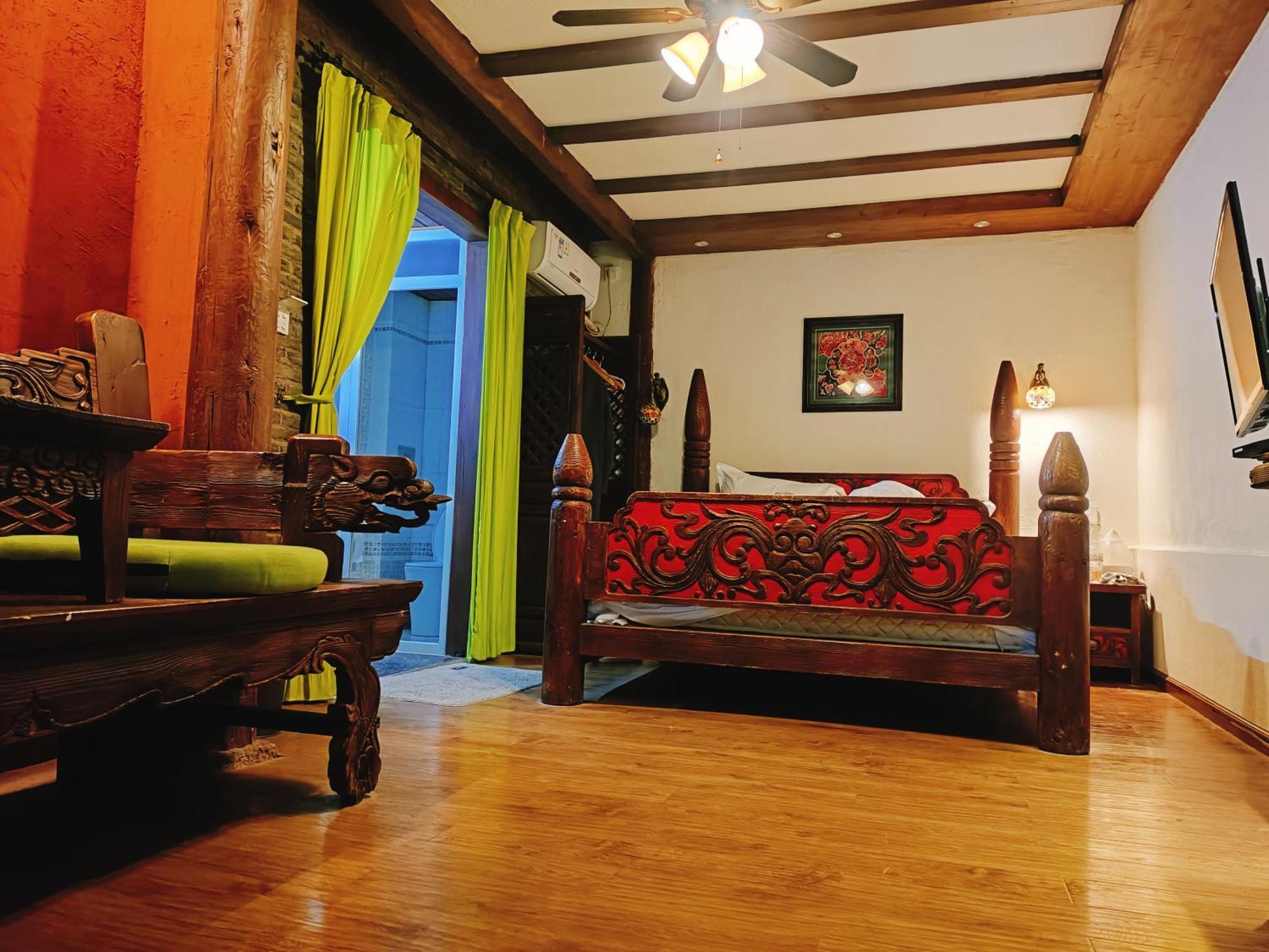 Big Tree Guesthouse - Naxi Old Style Lijiang  Exterior foto