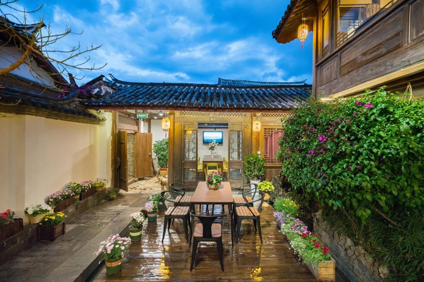 Big Tree Guesthouse - Naxi Old Style Lijiang  Exterior foto