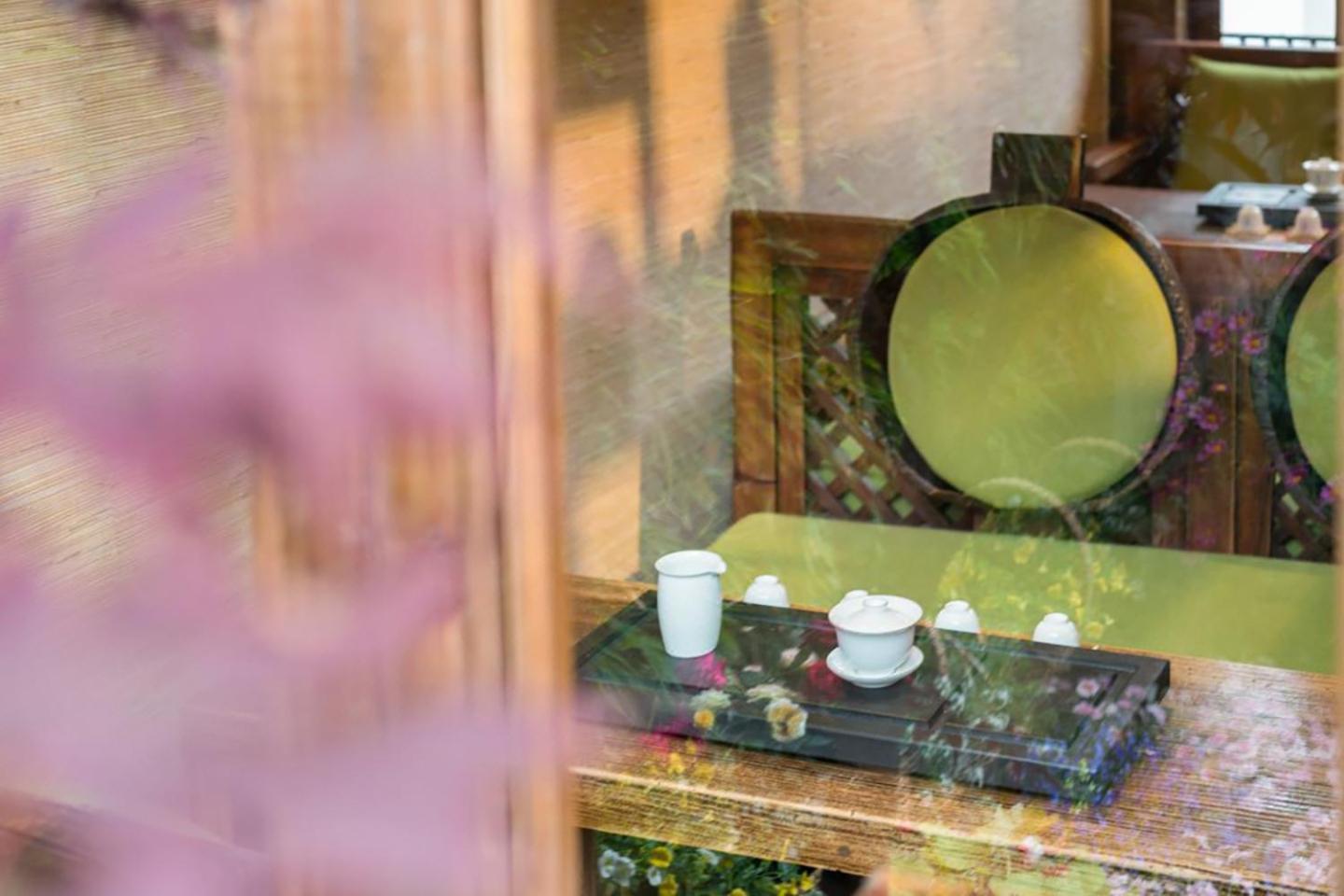 Big Tree Guesthouse - Naxi Old Style Lijiang  Exterior foto